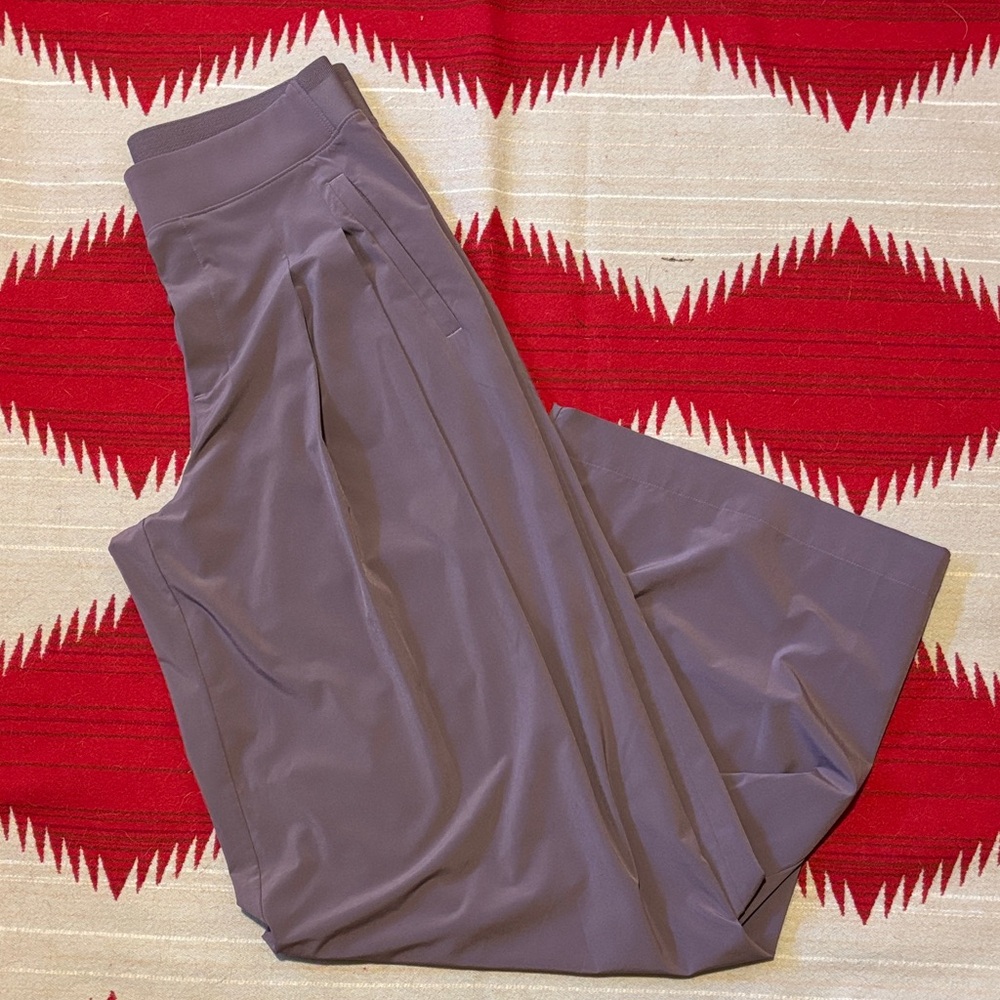 Athleta mauve size eight 8 tall Wide-Leg women’s trousers